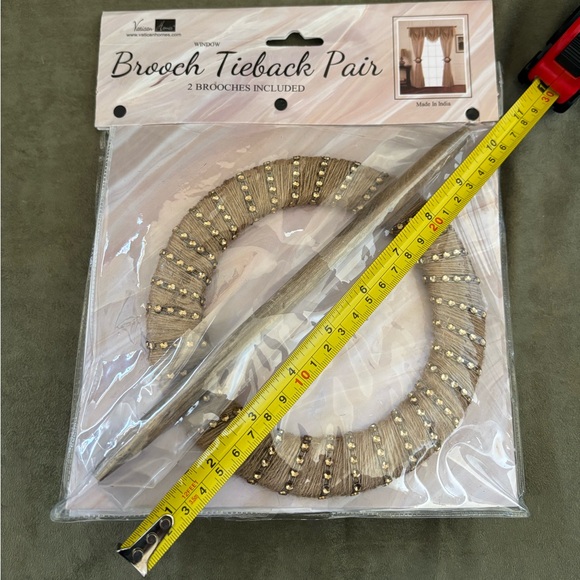 NWT Vatican Homes Set Tan Jute w/ Gold Studs Brooch Tiebacks w/Wand for Curtains - Picture 15 of 15